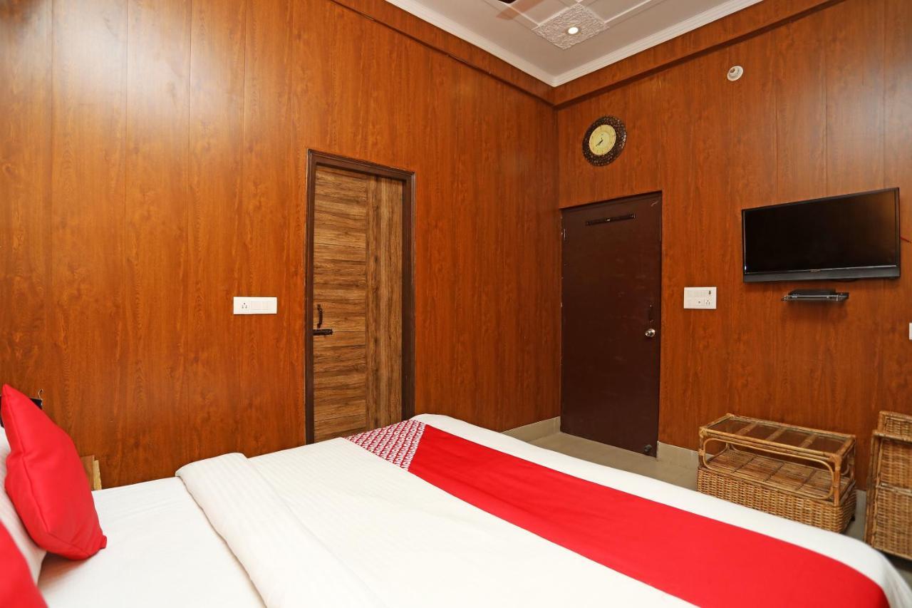 Hotel Saptrishi Rishīkesh Esterno foto